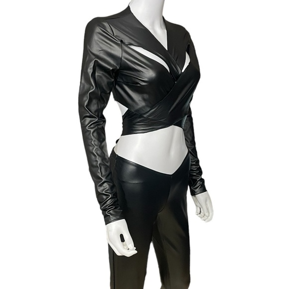 Black PU Leggings Matching Set
New - Picture 3 of 12